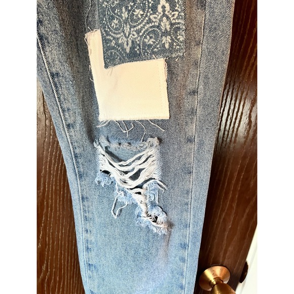 SIMPLE SOCIETY Patchwork Jeans Womens 7 28 Light Wash Distressed Straight Leg De - Picture 8 of 11